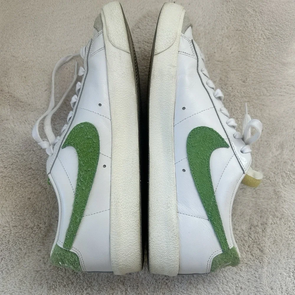 Nike Blazer '77 Vintage Low Soccer 10.5 White Green Sports OG DJ6193-100 EUC